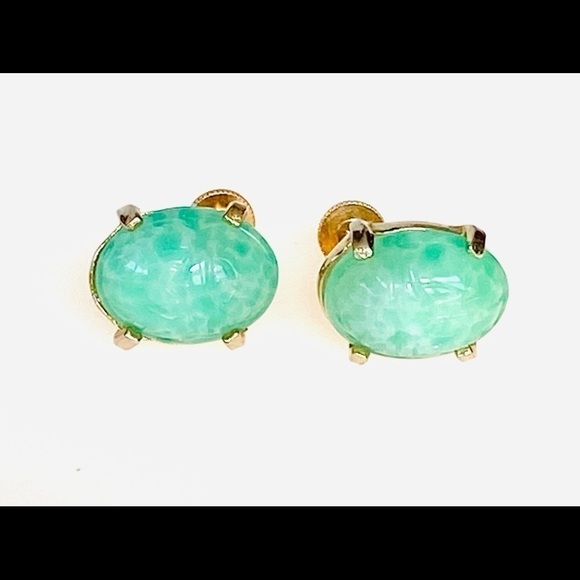 Vintage Earrings Scarab Carved Screw Backs - Picture 4 of 9